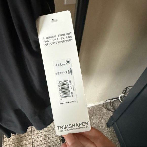 Trimshapper Black Women's Swim One Piece - Picture 3 of 6